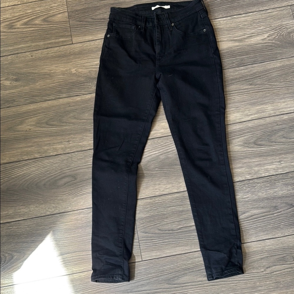 Levi’s 721 high rise skinny Black Jeans system 27